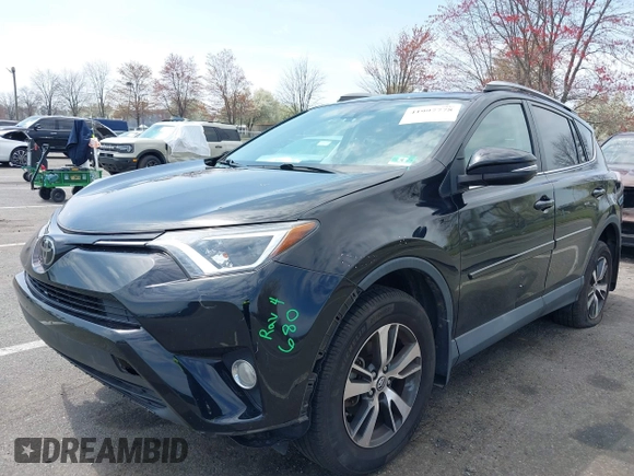 2018 Toyota RAV4 XLE with VIN 2T3RFREV0JW786393, listed as a IAAI auction lot 41997778 with 44,666 mi miles. Bid and sale history available at carsss.com. Image 18.