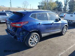 2020 Nissan Rogue Sport SV with VIN JN1BJ1CV8LW270536, listed as a IAAI auction lot 41859191 with 32,395 mi miles. Bid and sale history available at carsss.com. Image 4.