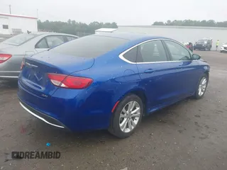 2015 Chrysler 200 Limited с VIN 1C3CCCAB8FN707577, выставлен на аукционе IAAI как лот 42315250 с пробегом 196 141 миль миль и . История ставок и продаж доступна на DreamBid. Изображение 4.