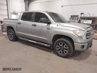 2017 Toyota Tundra 4WD SR5 with VIN 5TFDW5F15HX606748, listed as a IAAI auction lot 41018389 with 175,541 mi miles. Bid and sale history available at carsss.com. Image 1.