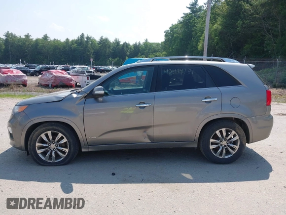 2013 Kia Sorento SX с VIN 5XYKWDA20DG337895, выставлен на аукционе IAAI как лот 42479734 с пробегом 198 291 миль миль и . История ставок и продаж доступна на DreamBid. Изображение 12.