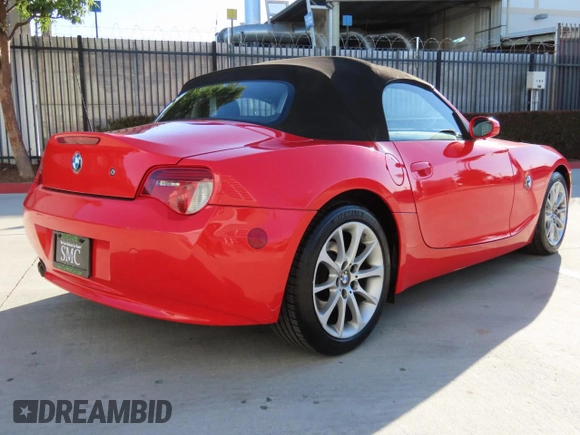 2008 BMW Z4 3.0i z VIN 4USBU33528LW76296, wystawiony jako Copart lot #48977075 z przebiegiem 56 115 mil mil oraz Szkoda całkowita • Salvage title. Historia ofert i sprzedaży dostępna na DreamBid. Obrazek 3.