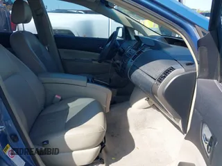 2009 Toyota Prius with VIN JTDKB20U097864634, listed as a IAAI auction lot 41865386 with 277,020 mi miles. Bid and sale history available at carsss.com. Image 5.