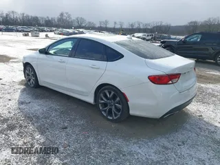 2016 Chrysler 200 S with VIN 1C3CCCBG7GN151807, listed as a IAAI auction lot 40998019 with 90,455 mi miles. Bid and sale history available at carsss.com. Image 3.