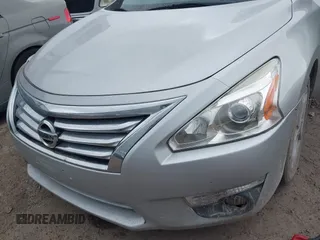 2015 Nissan Altima S with VIN 1N4AL3AP4FC581542, listed as a IAAI auction lot 42144435 with 147,698 mi miles and . Bid and sale history available at DreamBid. Image 6.