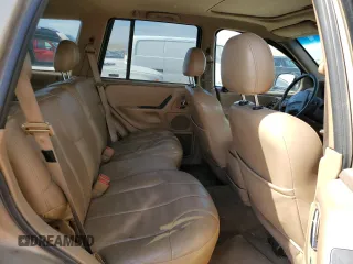 2000 Jeep Grand Cherokee Laredo with VIN 1J4GW48S6YC304447, listed as a Copart auction lot 58001035 with Not provided miles and Clean title. Bid and sale history available at DreamBid. Image 10.
