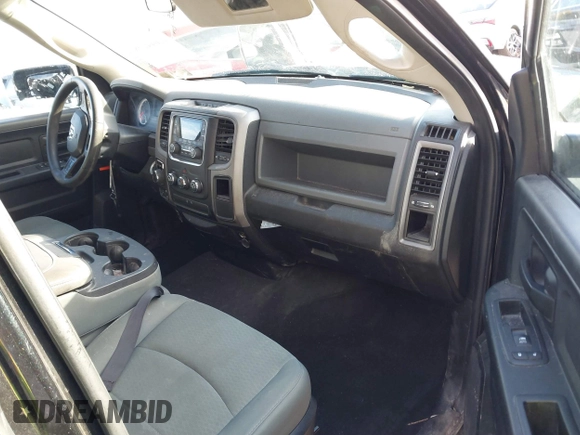 2016 Ram 1500 Express z VIN 1C6RR7FT3GS301732, wystawiony jako IAAI lot #41644208 z przebiegiem 171 693 mil mil oraz . Historia ofert i sprzedaży dostępna na DreamBid. Obrazek 5.