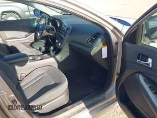 2012 Kia Optima Hybrid with VIN KNAGM4AD0C5013301, listed as a IAAI auction lot 41671259 with 270,757 mi miles. Bid and sale history available at carsss.com. Image 5.
