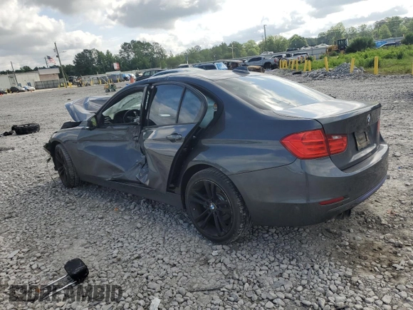 2015 BMW 3 Series 328i с VIN WBA3A5G51FNS88399, выставлен на аукционе Copart как лот 56985245 с пробегом 145 778 миль миль и Списание • Salvage title. История ставок и продаж доступна на DreamBid. Изображение 2.