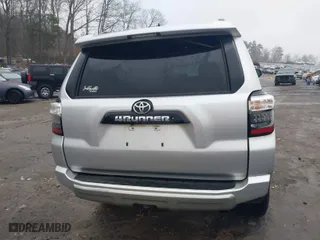 2014 Toyota 4Runner Limited with VIN JTEBU5JR5E5198734, listed as a IAAI auction lot 41513562 with 322,459 mi miles. Bid and sale history available at carsss.com. Image 16.