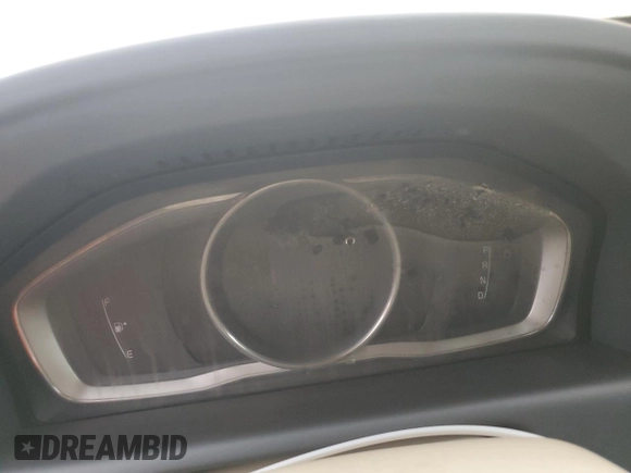 2016 Volvo XC60 T6 Drive-E z VIN YV449MDK8G2832756, wystawiony jako Copart lot #83408584 z przebiegiem Nie podano mil oraz Szkoda całkowita • Salvage title. Historia ofert i sprzedaży dostępna na DreamBid. Obrazek 9.