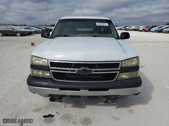 2006 Chevrolet Silverado 1500 LS with VIN 1GCEC19X46Z194393, listed as a Copart auction lot 45478015 with 330,693 mi miles and Salvage Title. Bid and sale history available at carsss.com. Image 5.
