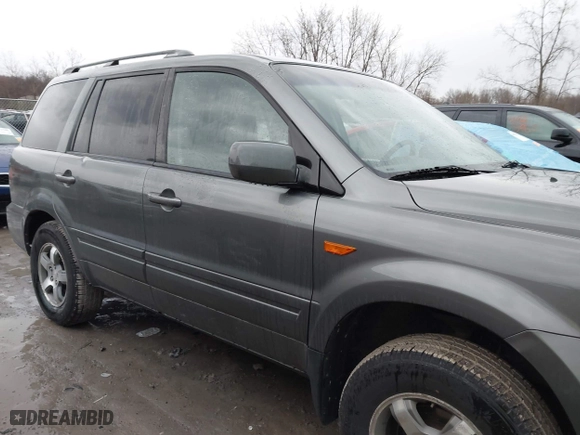 2008 Honda Pilot SE with VIN 5FNYF18378B003044, listed as a IAAI auction lot 41928670 with 204,640 mi miles. Bid and sale history available at carsss.com. Image 13.