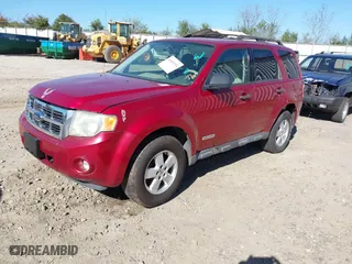 2008 Ford Escape XLT with VIN 1FMCU93Z68KD63463, listed as a IAAI auction lot 41831934 with 187,621 mi miles. Bid and sale history available at carsss.com. Image 4.