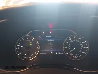2016 Nissan Maxima SL z VIN 1N4AA6AP6GC393291, wystawiony jako IAAI lot #42104381 z przebiegiem 88 154 mil mil oraz . Historia ofert i sprzedaży dostępna na DreamBid. Obrazek 7.