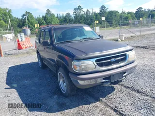 1997 Ford Explorer XL z VIN 1FMDU34E9VUC91672, wystawiony jako IAAI lot #42273914 z przebiegiem 153 944 mil mil oraz . Historia ofert i sprzedaży dostępna na DreamBid. Obrazek 1.