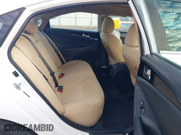 2014 Hyundai Sonata SE with VIN 5NPEC4AC5EH880717, listed as a IAAI auction lot 41275243 with 145,577 mi miles and . Bid and sale history available at DreamBid. Image 8.