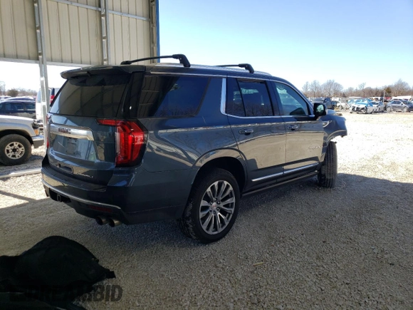 2021 GMC Yukon Denali with VIN 1GKS2DKLXMR387681, listed as a Copart auction lot 46830485 with 77,628 mi miles and Salvage Title. Bid and sale history available at carsss.com. Image 3.