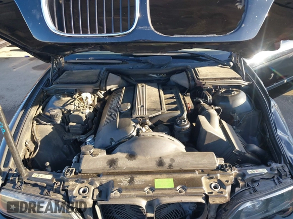 2000 BMW 5 Series 528iA with VIN WBADM6343YGU12629, listed as a IAAI auction lot 41963814 with 206,922 mi miles. Bid and sale history available at carsss.com. Image 10.