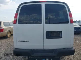 2008 Chevrolet Express Passenger z VIN 1GAGG25KX81197208, wystawiony jako IAAI lot #42022924 z przebiegiem Nie podano mil oraz . Historia ofert i sprzedaży dostępna na DreamBid. Obrazek 16.