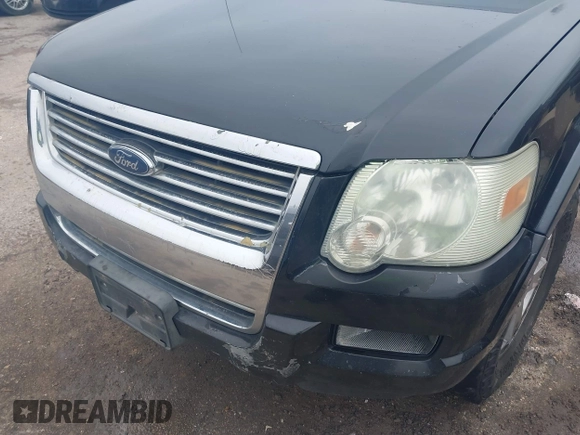 2007 Ford Explorer XLT with VIN 1FMEU63E17UB00742, listed as a IAAI auction lot 41436862 with 316,713 mi miles. Bid and sale history available at carsss.com. Image 6.