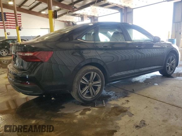 2024 Volkswagen Jetta SE with VIN 3VWEM7BU7RM047598, listed as a Copart auction lot 62073545 with 18,603 mi miles and Salvage title. Bid and sale history available at DreamBid. Image 3.