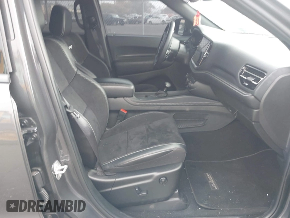 2023 Dodge Durango SRT 392 Premium z VIN 1C4SDJGJ2PC692935, wystawiony jako IAAI lot #41029734 z przebiegiem 7 191 mil mil oraz . Historia ofert i sprzedaży dostępna na DreamBid. Obrazek 5.