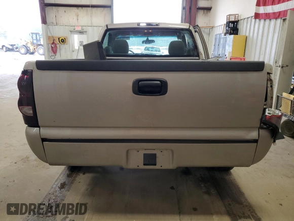 2005 Chevrolet Silverado 1500 LS with VIN 1GCEC14T75Z254816, listed as a Copart auction lot 45102935 with 124,541 mi miles and Salvage title. Bid and sale history available at DreamBid. Image 6.