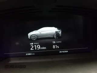 2019 Jaguar I-Pace HSE z VIN SADHD2S10K1F71324, wystawiony jako Copart lot #77226904 z przebiegiem 15 864 mil mil oraz Szkoda całkowita • Salvage title. Historia ofert i sprzedaży dostępna na DreamBid. Obrazek 9.