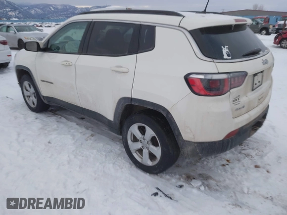 2018 Jeep Compass Latitude with VIN 3C4NJDBB8JT256755, listed as a IAAI auction lot 41523061 with 50,675 mi miles. Bid and sale history available at carsss.com. Image 3.