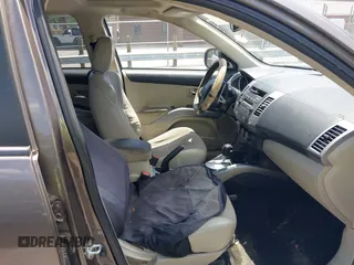 2012 Mitsubishi Outlander SE z VIN JA4AS3AW7CU014570, wystawiony jako IAAI lot #42340449 z przebiegiem 116 127 mil mil oraz . Historia ofert i sprzedaży dostępna na DreamBid. Obrazek 5.