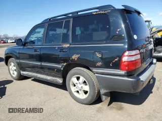 2005 Toyota Land Cruiser with VIN JTEHT05J252068111, listed as a Copart auction lot 48223705 with 265,817 mi miles and Salvage Title. Bid and sale history available at carsss.com. Image 2.