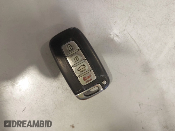 2013 Hyundai Sonata Limited with VIN 5NPEC4AB4DH577823, listed as a IAAI auction lot 41913061 with 186,376 mi miles and . Bid and sale history available at DreamBid. Image 11.