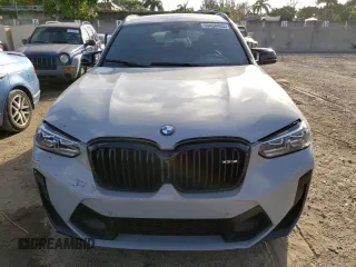 2022 BMW X3 M z VIN 5YM13EC01N9L57914, wystawiony jako Copart lot #38498483 z przebiegiem 17 261 mil mil oraz Szkody całkowita. Historia ofert i sprzedaży dostępna na DreamBid. Obrazek 5.