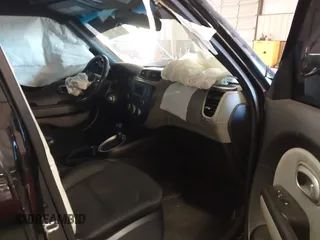 2015 Kia Soul z VIN KNDJN2A2XF7201177, wystawiony jako IAAI lot #41591305 z przebiegiem 163 870 mil mil oraz . Historia ofert i sprzedaży dostępna na DreamBid. Obrazek 5.