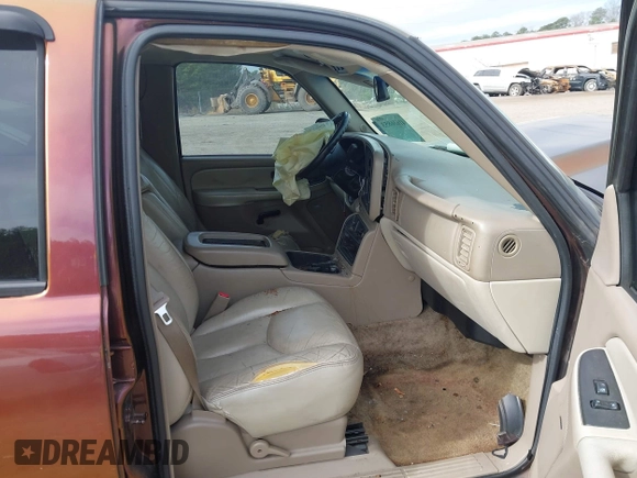 2003 Chevrolet Tahoe LT with VIN 1GNEK13Z23R302221, listed as a IAAI auction lot 41636853 with 264,525 mi miles. Bid and sale history available at carsss.com. Image 5.