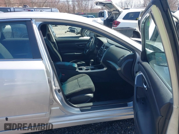 2015 Nissan Altima SV with VIN 1N4AL3AP1FC459401, listed as a IAAI auction lot 41918260 with 45,687 mi miles and . Bid and sale history available at DreamBid. Image 5.
