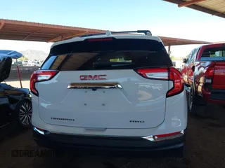 2024 GMC Terrain SLT z VIN 3GKALVEGXRL147137, wystawiony jako IAAI lot #42160943 z przebiegiem 21 862 mil mil oraz . Historia ofert i sprzedaży dostępna na DreamBid. Obrazek 15.