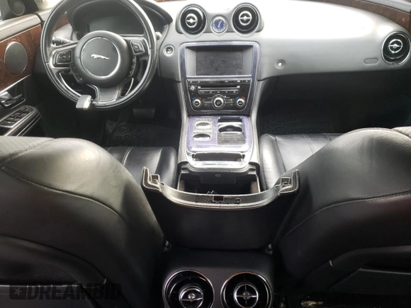 2012 Jaguar XJ with VIN SAJWA1CB5CLV28938, listed as a Copart auction lot 78204634 with Not provided miles and Clean title. Bid and sale history available at DreamBid. Image 8.