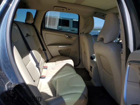 2011 Volvo XC60 3.0T with VIN YV4902DZ6B2186028, listed as a Copart auction lot 56668135 with 161,704 mi miles and Salvage title. Bid and sale history available at DreamBid. Image 10.