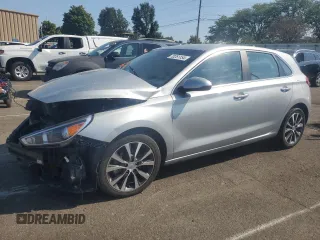 2020 Hyundai Elantra GT with VIN KMHH35LE8LU146038, listed as a Copart auction lot 70261154 with 27,662 mi miles and Salvage Title. Bid and sale history available at carsss.com. Image 1.