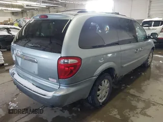 2006 Chrysler Town & Country LWB Touring with VIN 2A4GP54L66R887821, listed as a IAAI auction lot 41578005 with 133,082 mi miles. Bid and sale history available at carsss.com. Image 4.