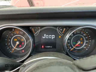 2022 Jeep Gladiator Texas Trail with VIN 1C6HJTAGXNL135397, listed as a Copart auction lot 59975665 with 111,849 mi miles and Non repairable. Bid and sale history available at DreamBid. Image 9.