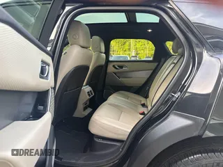 2018 Land Rover Range Rover Velar R-Dynamic SE z VIN SALYL2RX7JA715416, wystawiony jako IAAI lot #42533511 z przebiegiem 123 921 mil mil oraz . Historia ofert i sprzedaży dostępna na DreamBid. Obrazek 8.
