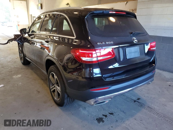 2017 Mercedes-Benz GLC with VIN WDC0G4JB4HF141109, listed as a Copart auction lot 61397772 with 44,392 mi miles. Bid and sale history available at carsss.com. Image 3.