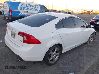 2012 Volvo S60 T5 with VIN YV1622FS7C2041060, listed as a IAAI auction lot 41319044 with 1 mi miles. Bid and sale history available at carsss.com. Image 4.