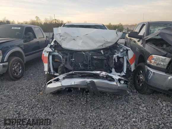2024 Ford F-350 z VIN 1FT8X3AA0REF17323, wystawiony jako Copart lot #50210635 z przebiegiem 4 180 mil mil oraz Szkoda całkowita • Salvage title. Historia ofert i sprzedaży dostępna na DreamBid. Obrazek 5.