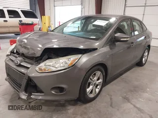2013 Ford Focus SE with VIN 1FADP3F26DL359581, listed as a IAAI auction lot 42129909 with 129,832 mi miles. Bid and sale history available at carsss.com. Image 2.