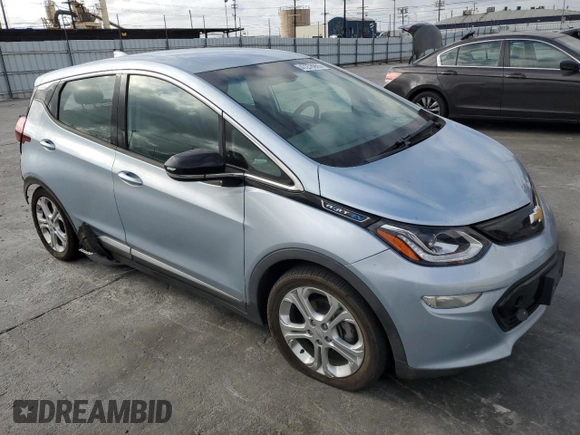 2017 Chevrolet Bolt EV LT z VIN 1G1FW6S08H4187204, wystawiony jako Copart lot #47278955 z przebiegiem 167 654 mil mil oraz Szkody całkowita. Historia ofert i sprzedaży dostępna na DreamBid. Obrazek 4.