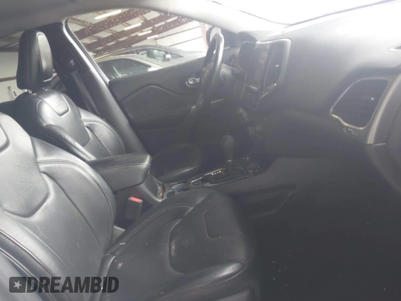 2019 Jeep Cherokee Limited with VIN 1C4PJMDXXKD198284, listed as a IAAI auction lot 42251536 with 191,977 mi miles and . Bid and sale history available at DreamBid. Image 5.